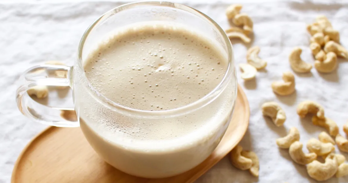 4 Alternatif Non-Dairy Creamer yang Lebih Sehat & Lezat - Cashew Milk