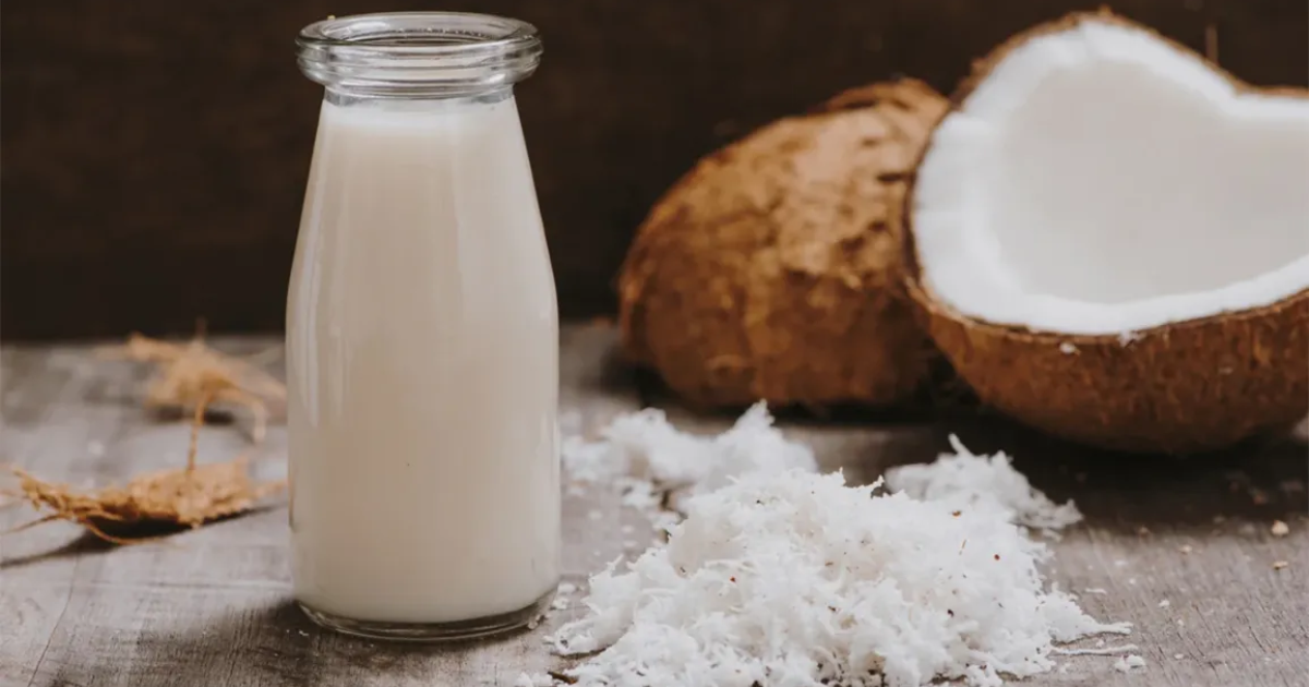 4 Alternatif Non-Dairy Creamer yang Lebih Sehat & Lezat - Coconut Milk